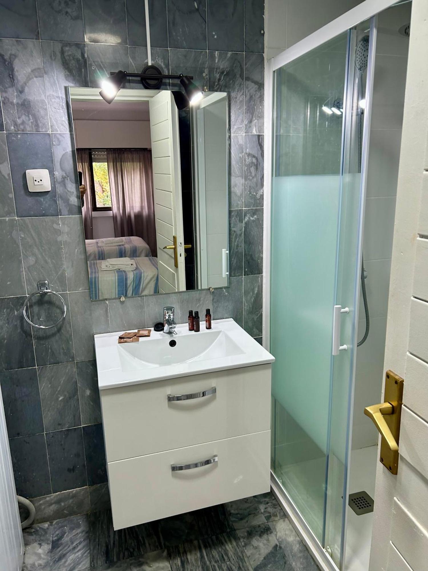 Apartamentos Goya 75 Madrid Eksteriør billede