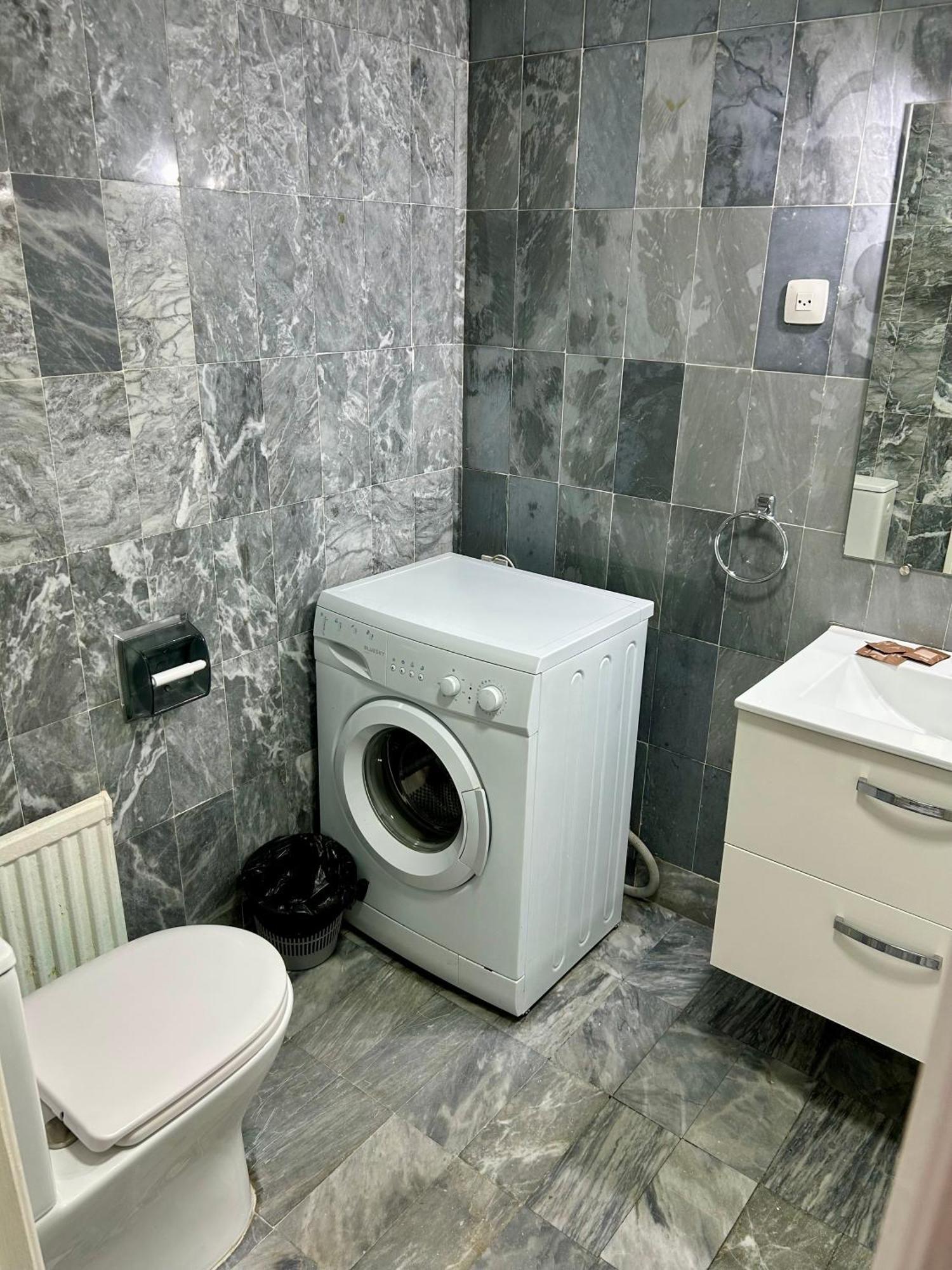 Apartamentos Goya 75 Madrid Eksteriør billede