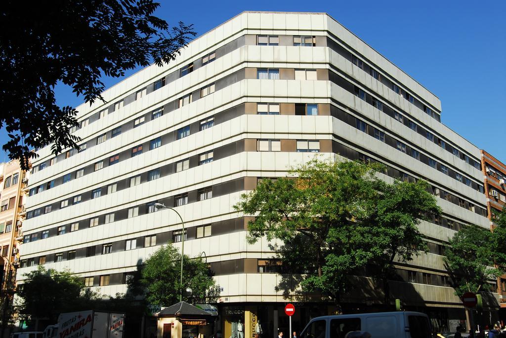 Apartamentos Goya 75 Madrid Eksteriør billede